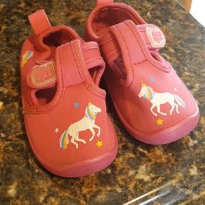 Toddler girls water shoes